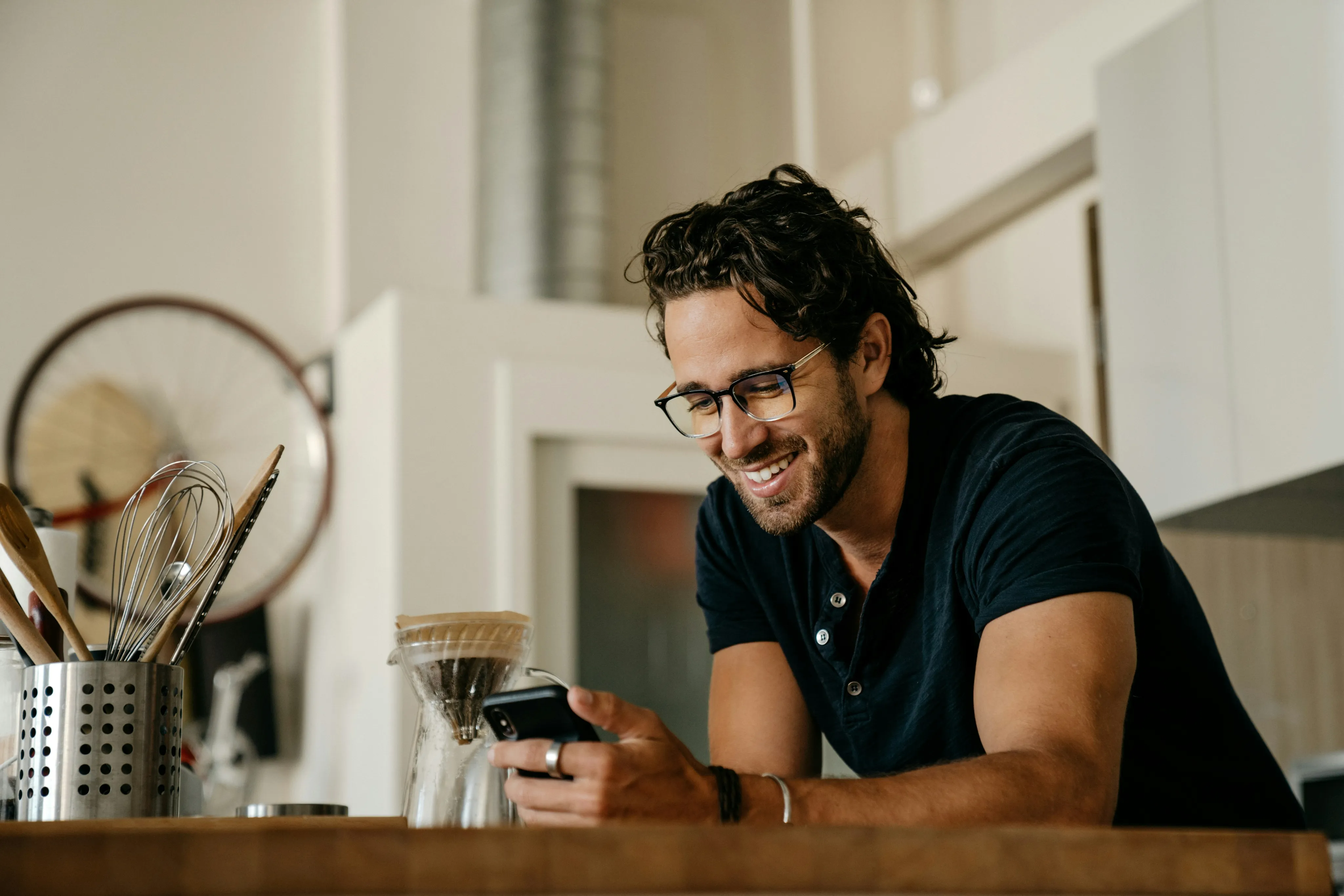 Personeelsroosterweergave op mobiel met verschuivingen, updates en acties